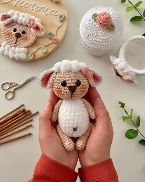 Receita de Amigurumi Cachepos e Ovelhinha