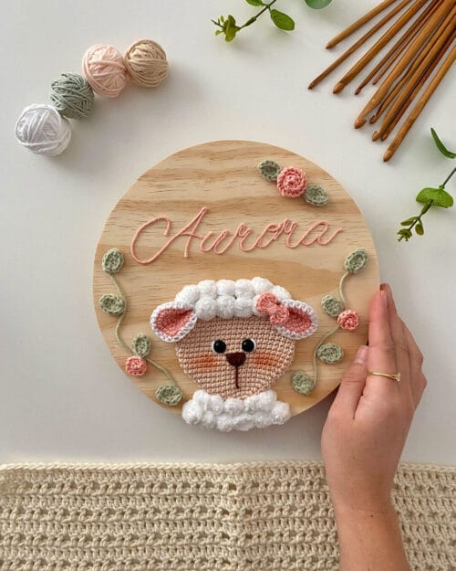 Receita de Amigurumi Plaquinha de Madeira Ovelha - Imagem 3