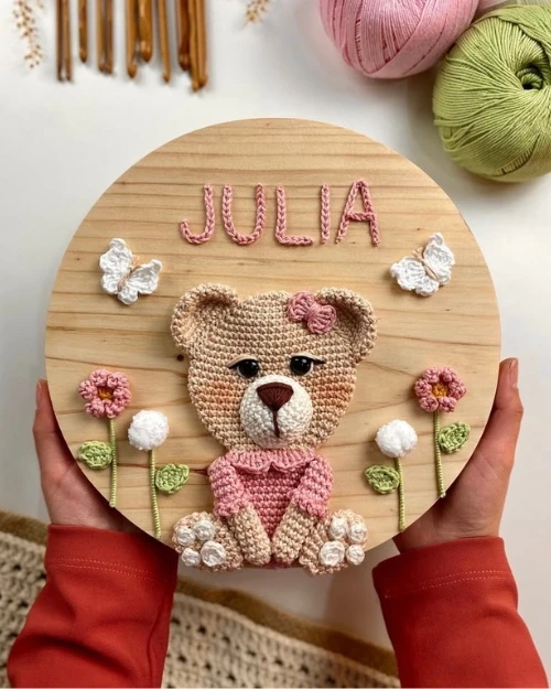 Receita de Amigurumi Plaquinha da Ursa